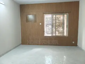 Rent a 2800 Sqft Un-Furnished Apartment in Gulshan 2