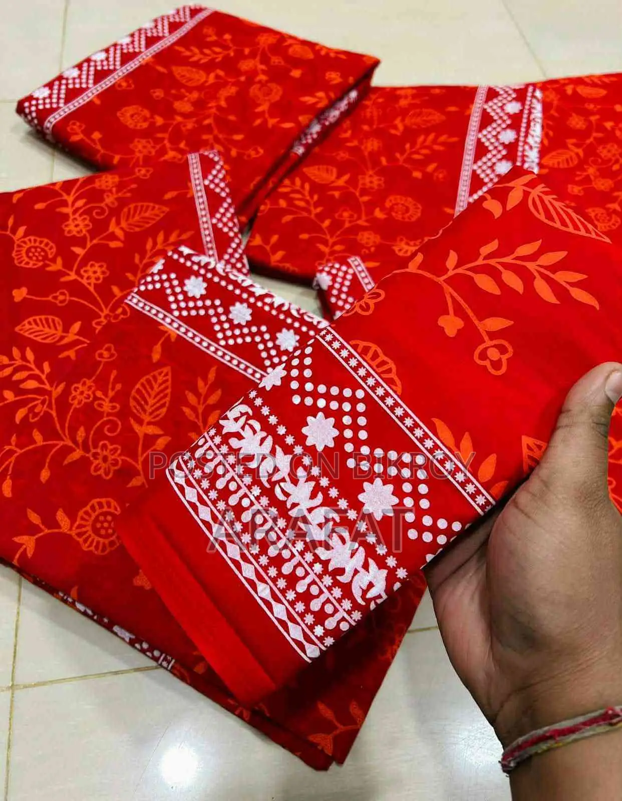Viral Needle-Thread Saree