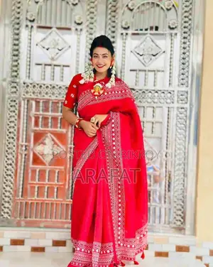 Viral Needle-Thread Saree