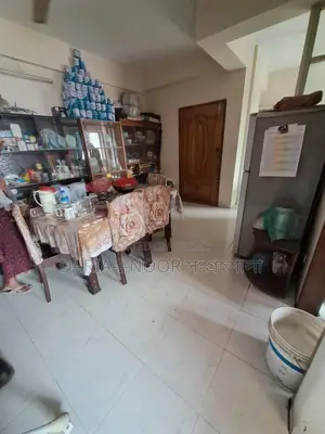 1380 SFT Used Flat for Sale in Uttara Sector 11, Full of Light and Air