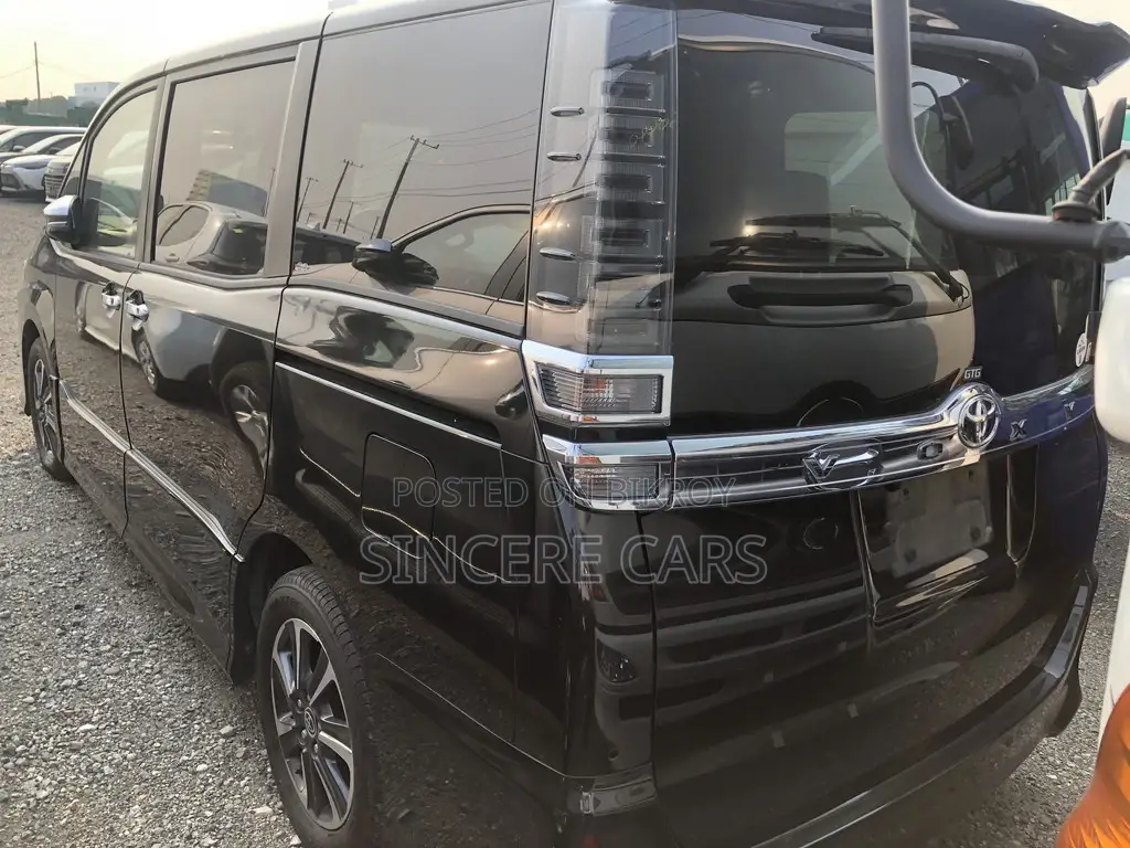 Toyota Voxy ZS KIRAMEKI NON HYB 2020