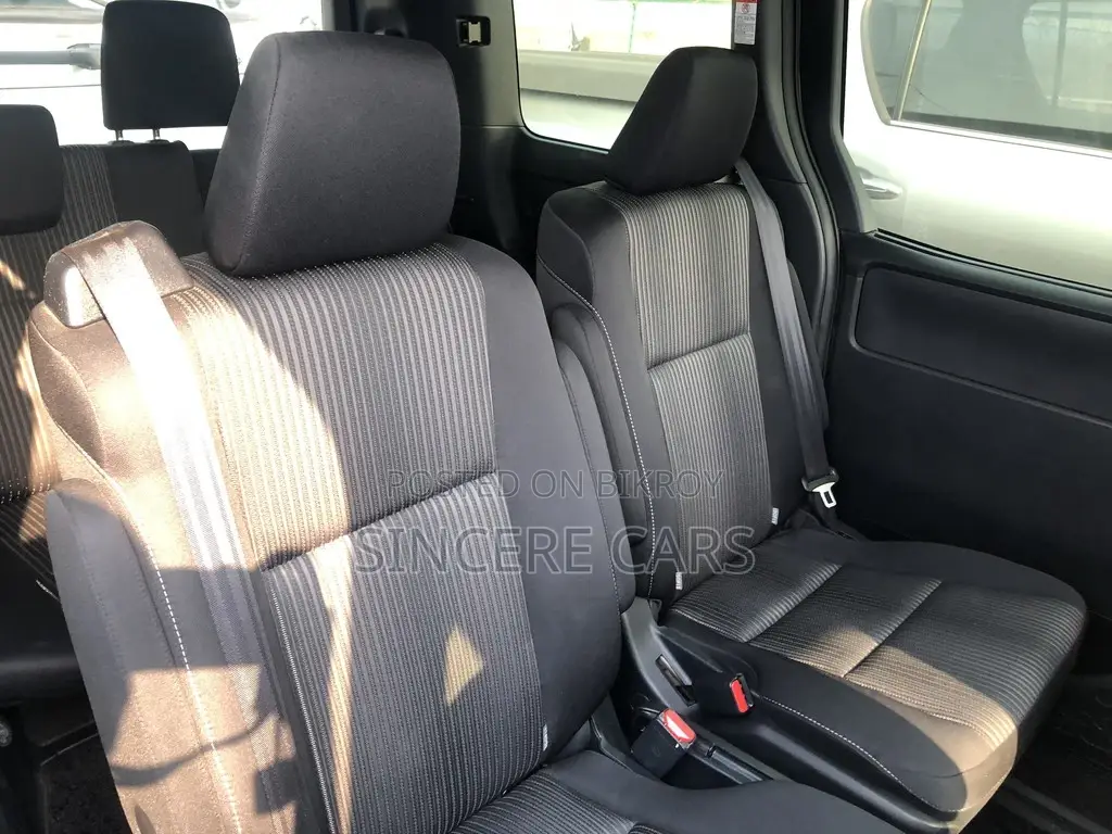 Toyota Voxy ZS KIRAMEKI NON HYB 2020