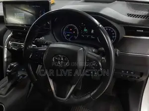Toyota Harrier hybrid 2021