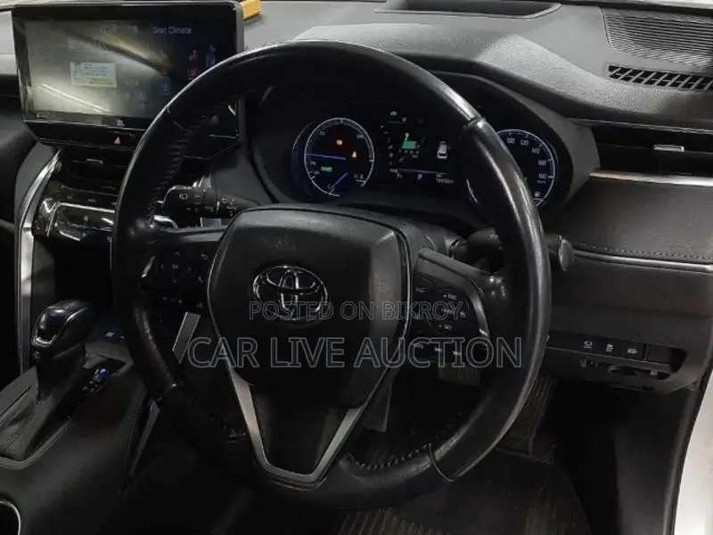 Toyota Harrier hybrid 2021