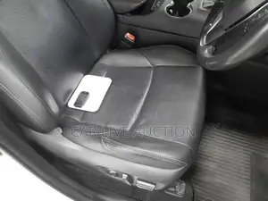 Toyota Harrier hybrid 2021