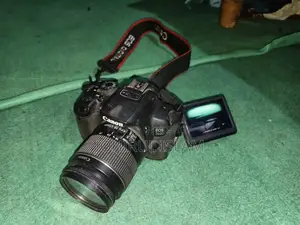 Canon 700D