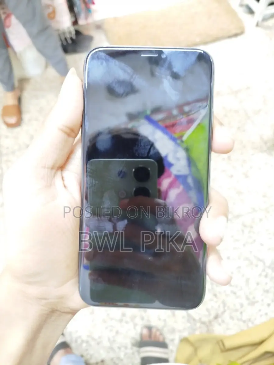 Apple iPhone XS (Used)