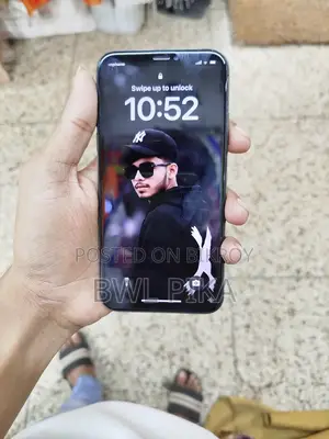 Apple iPhone XS (Used)