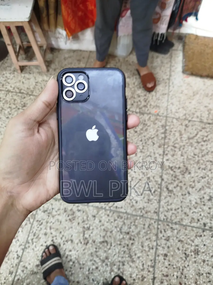 Apple iPhone XS (Used)