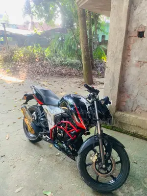 TVS Apache RTR 160 . 2024