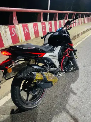 TVS Apache RTR 160 . 2024