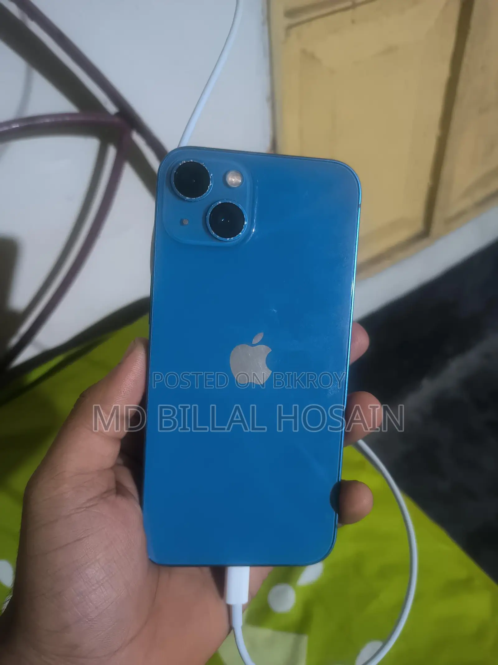 Apple iPhone 13 (Used)