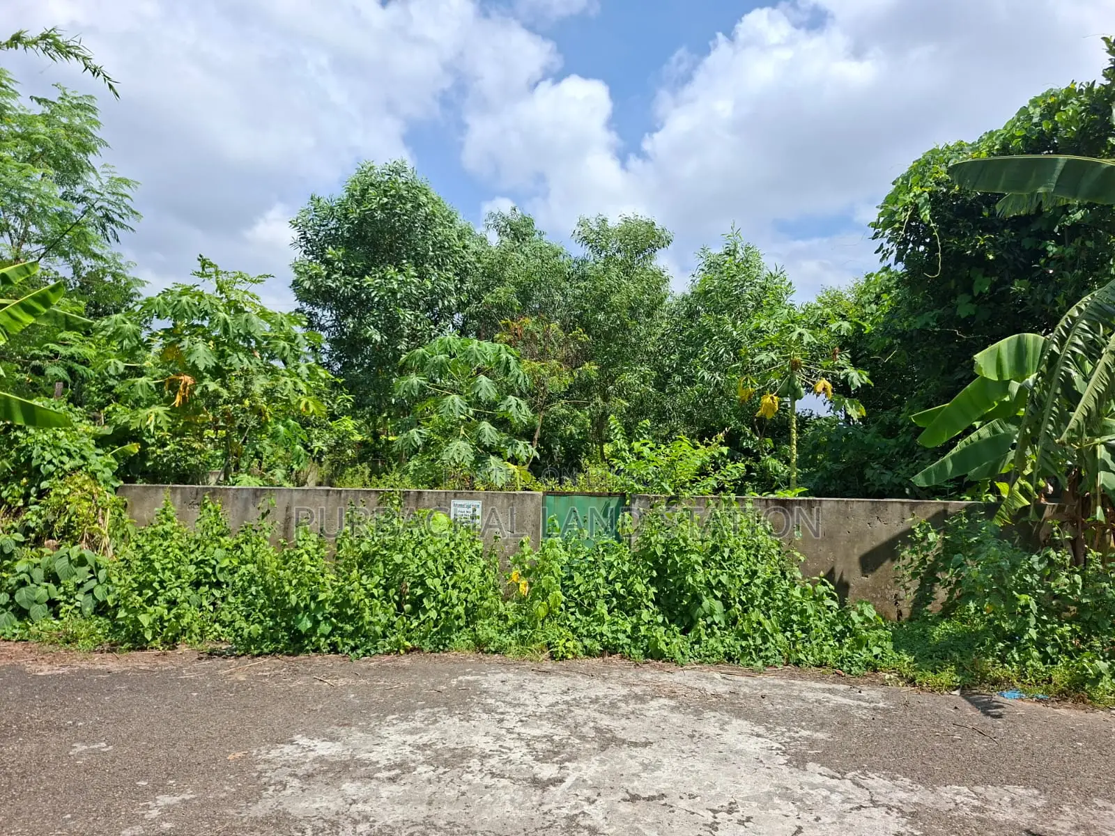 Sector 10, Lake View 3 Katha Plot for Urgent Sale, Purbachal.