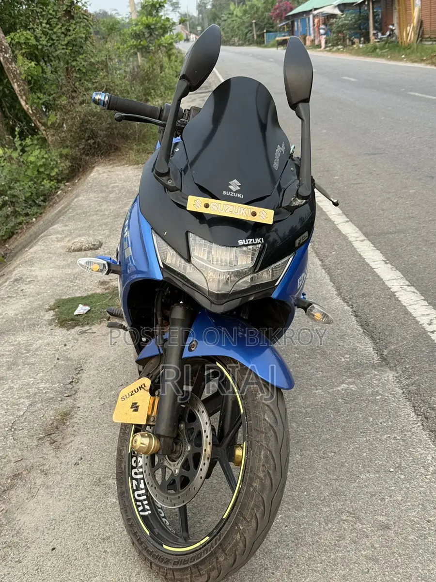 Suzuki Gixxer SF . 2020