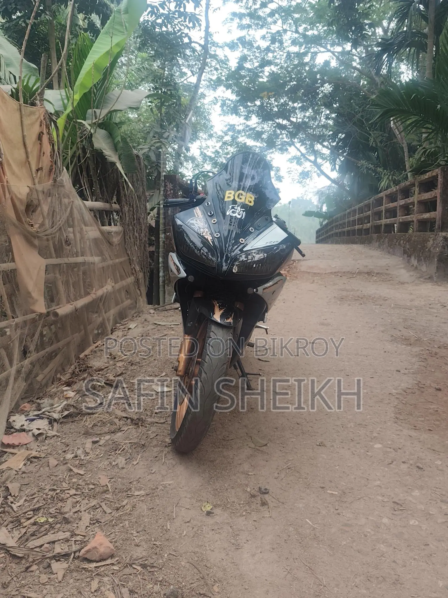 Yamaha R15 V2 2013