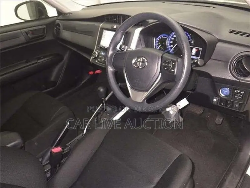 Toyota Axio Hybrid EX READY 2020