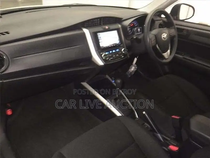 Toyota Axio Hybrid EX READY 2020