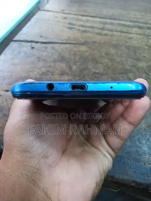 Infinix Hot 10 Play . (Used)