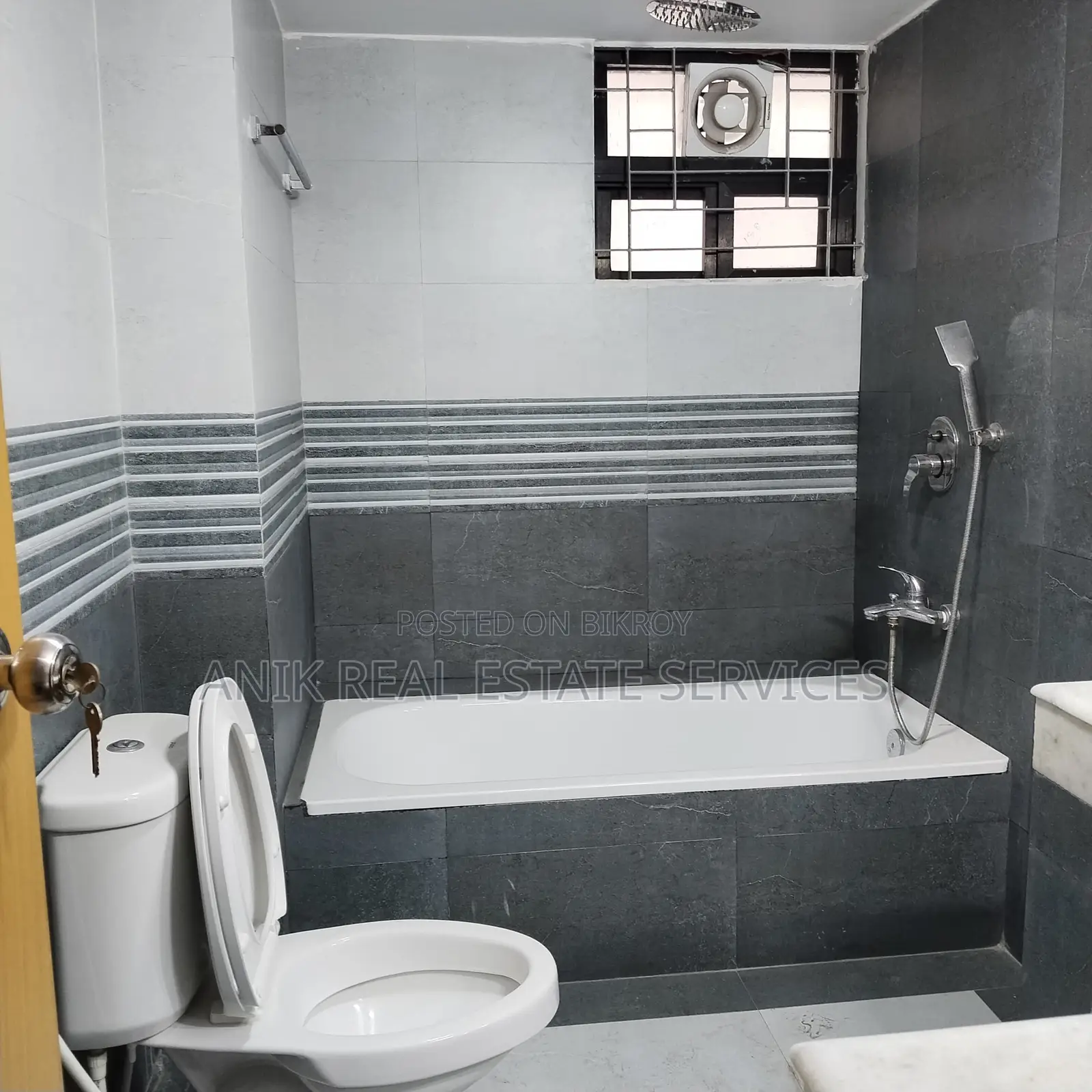 Modern Good Quality 2600 Sft Unfurnished Flat Rent At Gulshan 1