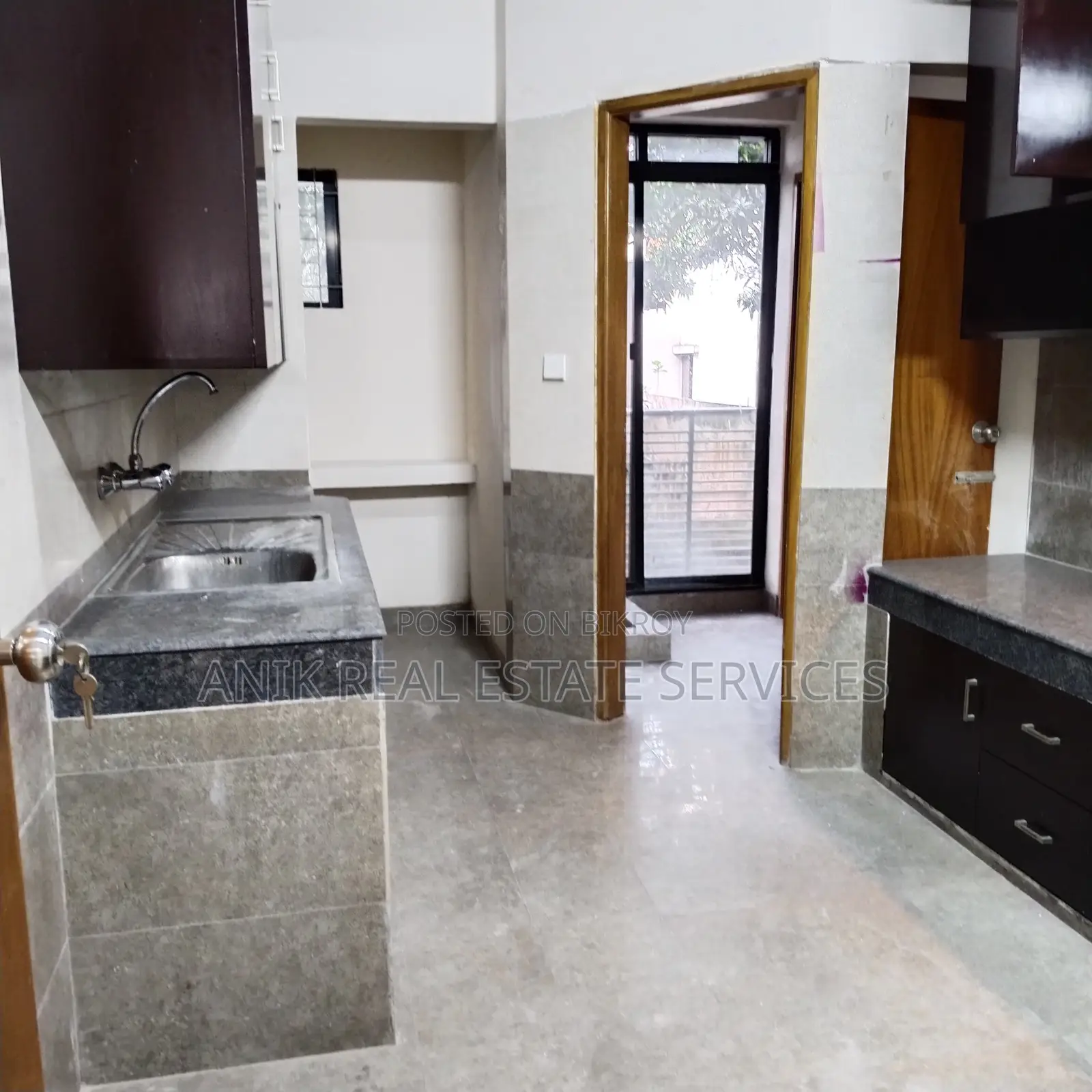 Modern Good Quality 2600 Sft Unfurnished Flat Rent At Gulshan 1