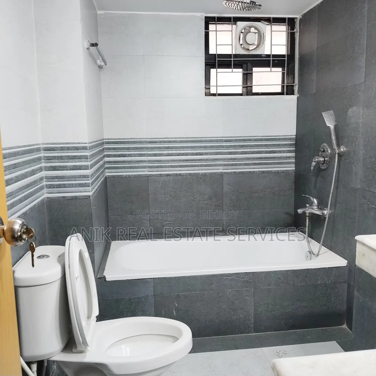 Modern Good Quality 2600 Sft Unfurnished Flat Rent At Gulshan 1