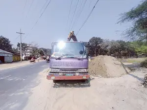 Hino Dump Truck 2010