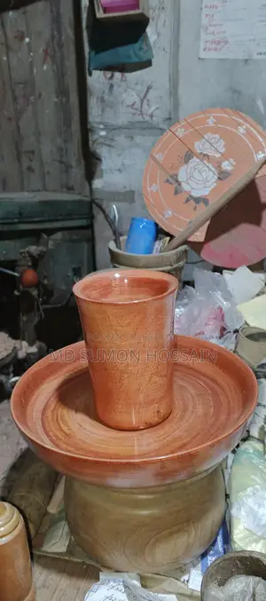 কাঠের তৈরী প্লেট ও গ্লাস