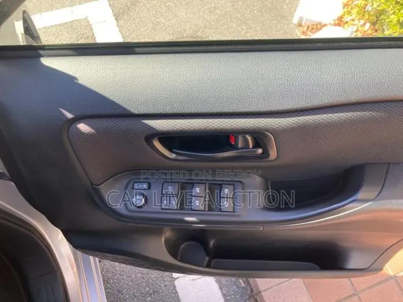 Toyota Noah Hybrid X Package 2020