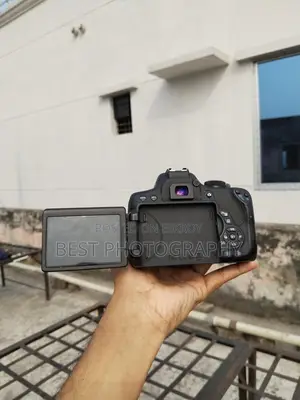 750d+18-135mm STM ফুল ফ্রেশ, জরুরি বিক্রয়