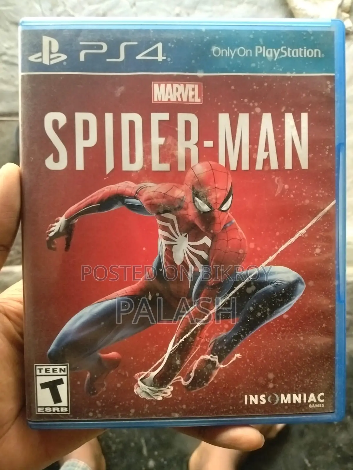 PS4, দুটি কন্ট্রোলার, ৪টি গেম