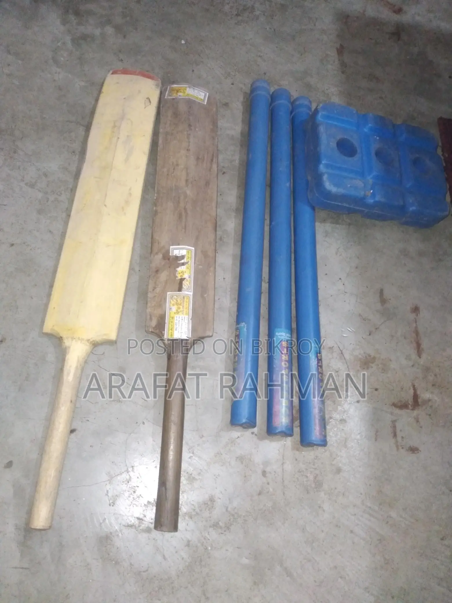 2 Bats 1 Set Stumps