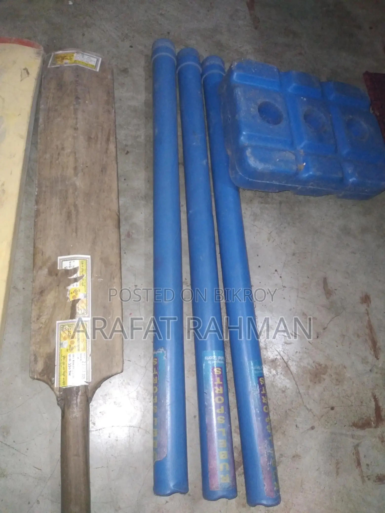 2 Bats 1 Set Stumps