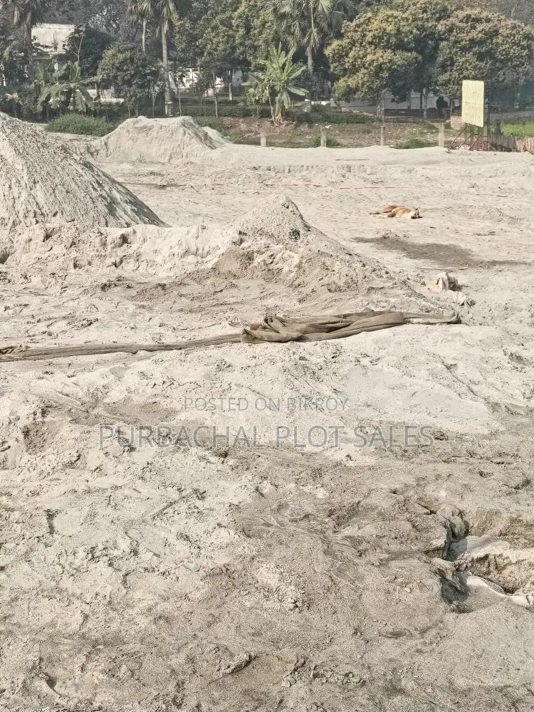 উন্নয়নমূলক কাজের ধারা দেখে আজই প্লট কিনুন, পাইন সিটি।