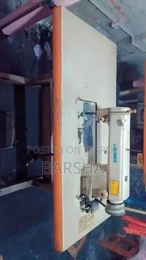 ওভারলক মেশিন