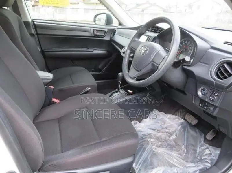 Toyota Axio EX NON HYB 4 POINT 2020