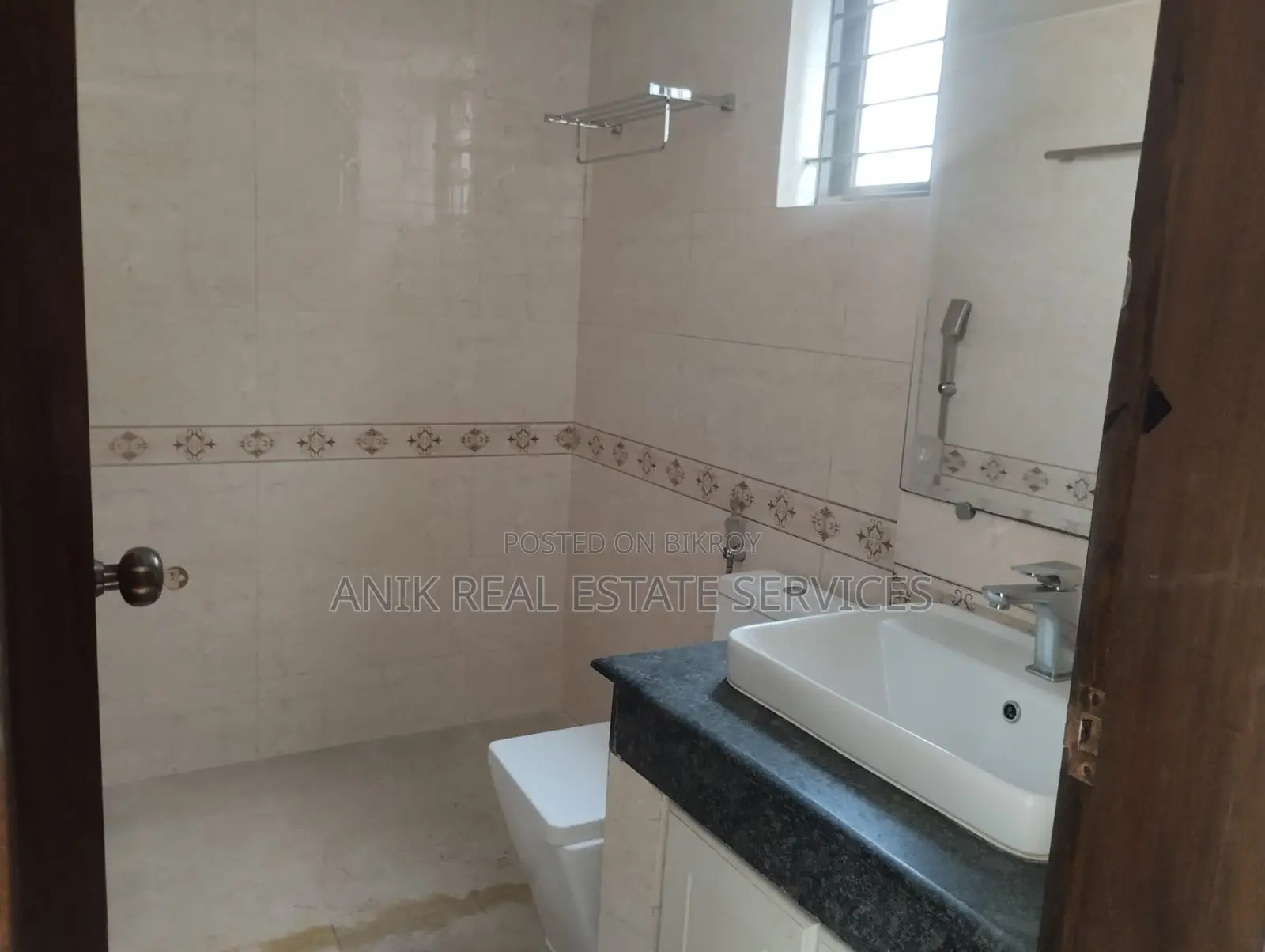 Good Quality 3 Bedroom Unfurnished Flat Rent At Banani