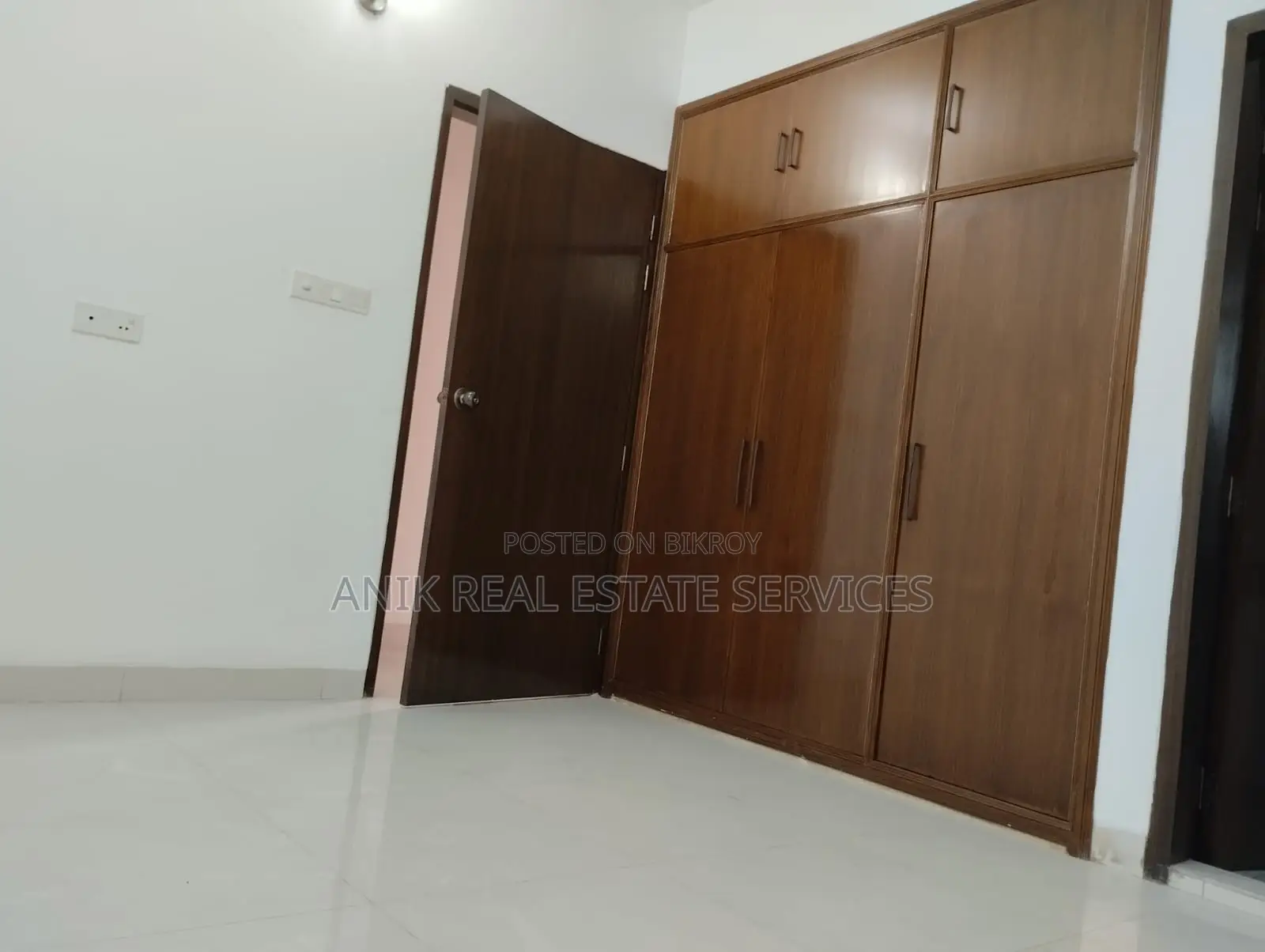 Good Quality 3 Bedroom Unfurnished Flat Rent At Banani