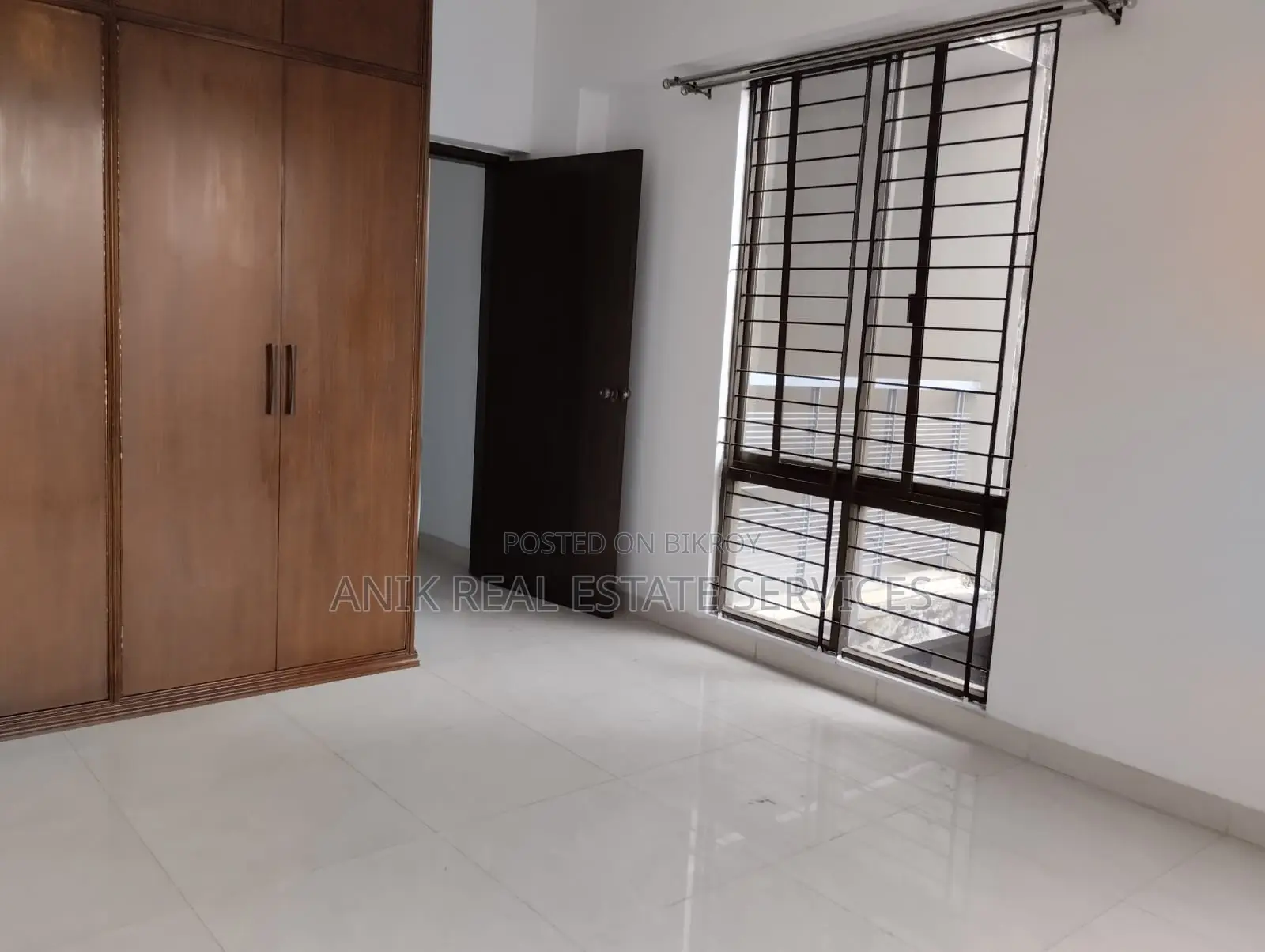 Good Quality 3 Bedroom Unfurnished Flat Rent At Banani