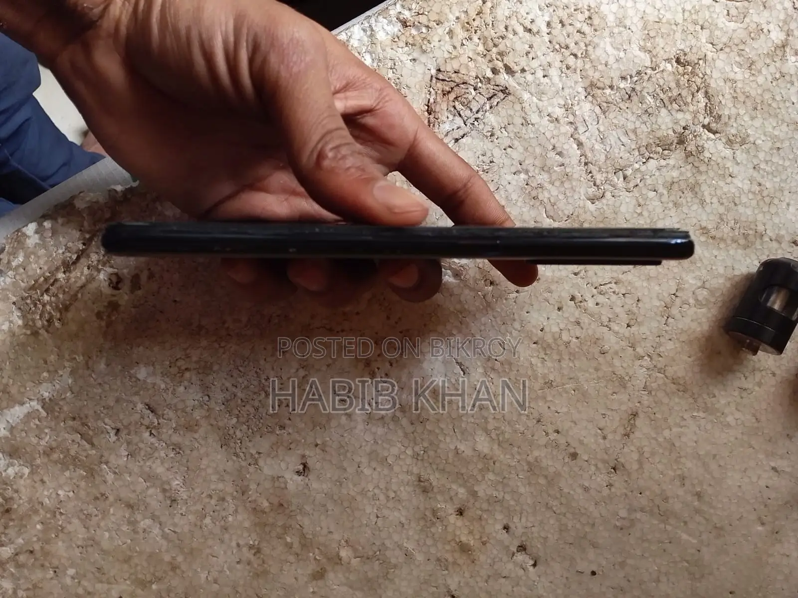 OPPO F15 in very good condition (Used)