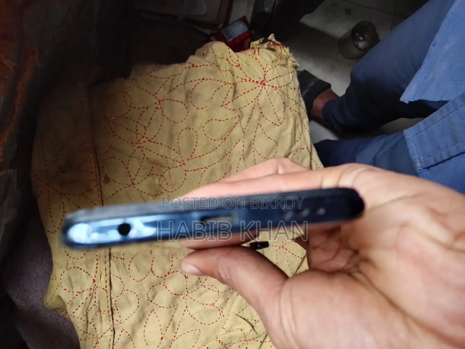OPPO F15 in very good condition (Used)