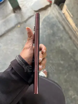 Samsung Galaxy S22 Ultra (Used)