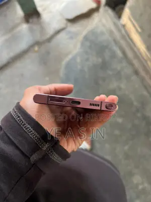 Samsung Galaxy S22 Ultra (Used)
