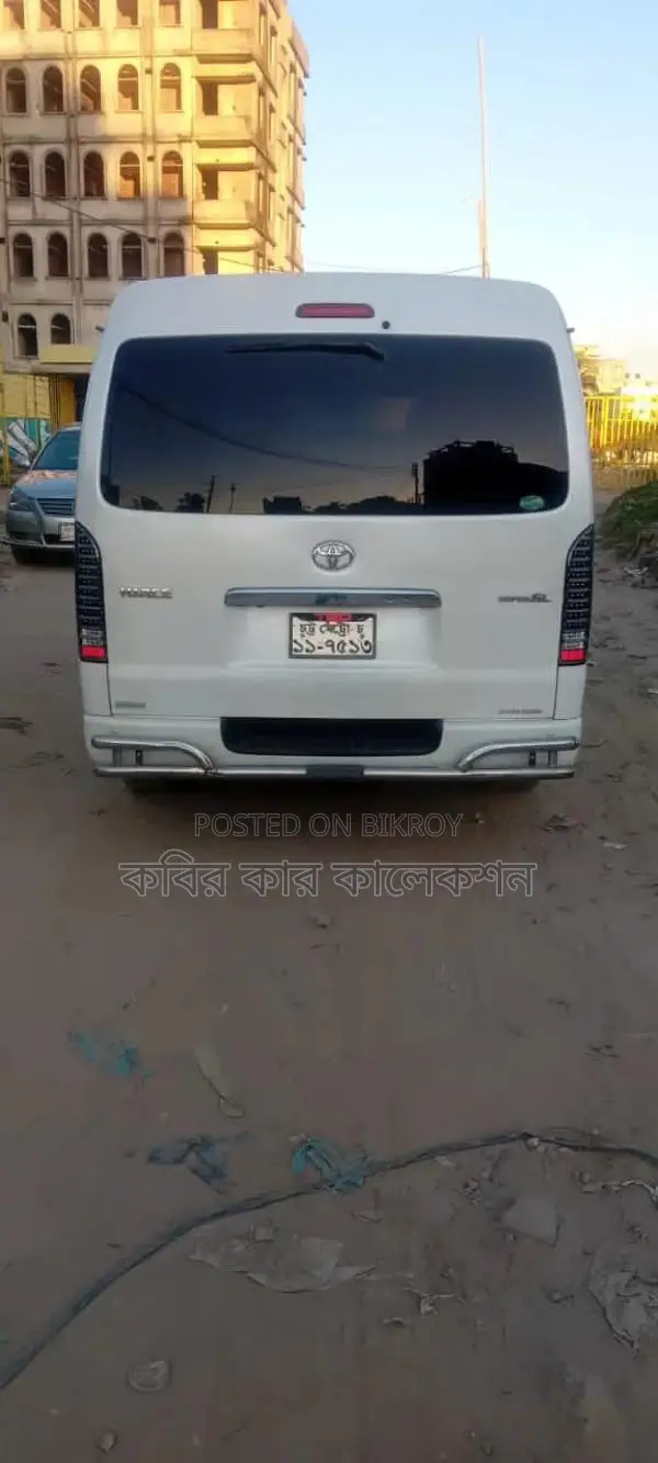 Toyota Hiace Jumbo 2011