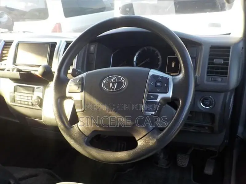 Toyota Hiace SUPER GL PUSH LED 2021