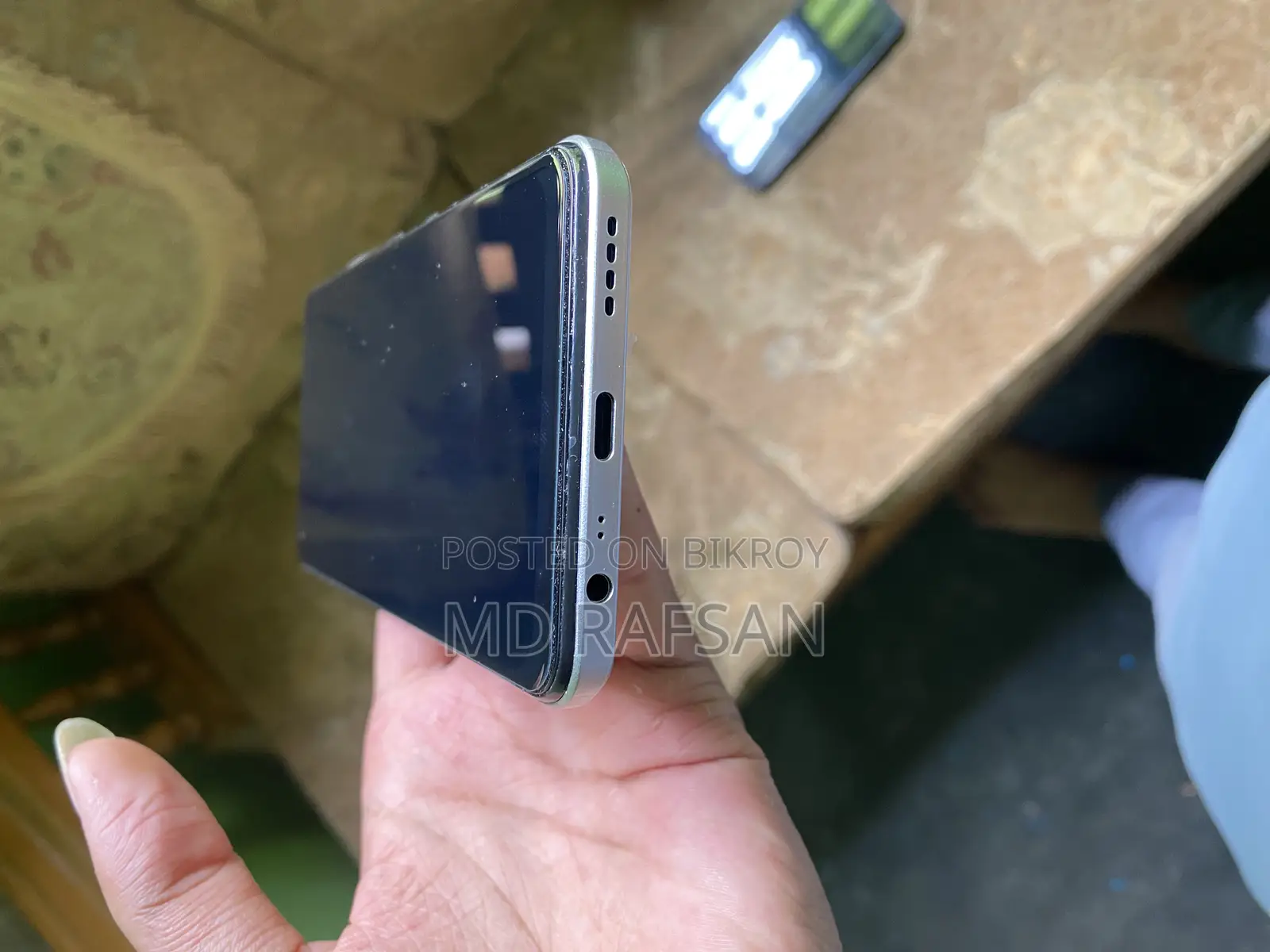 Realme 8 (8-128) (Used)
