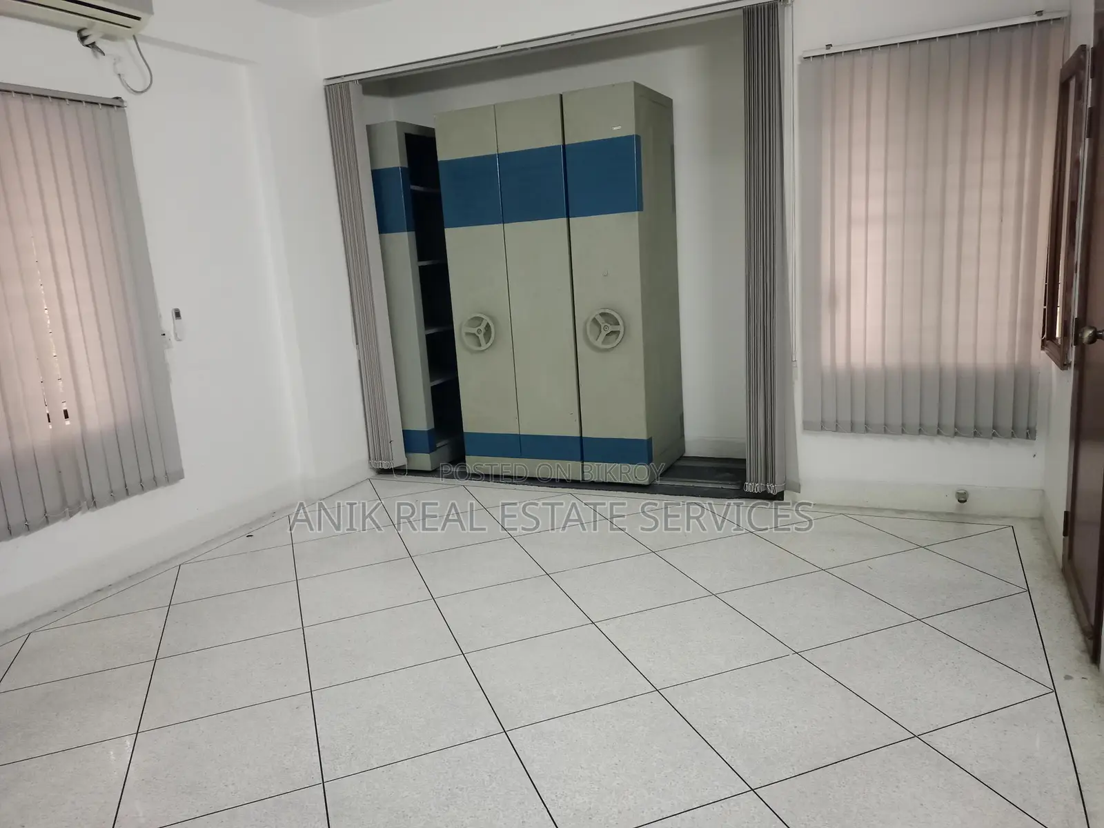 2200 Sft Semi Furnished Office Space Rent At Gulshan