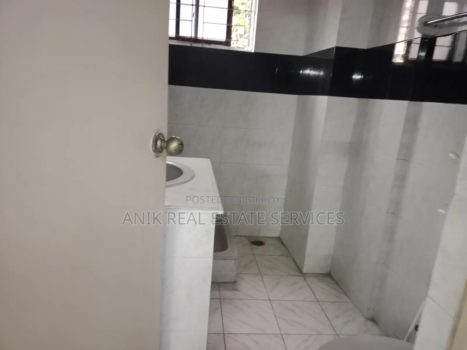 2200 Sft Semi Furnished Office Space Rent At Gulshan