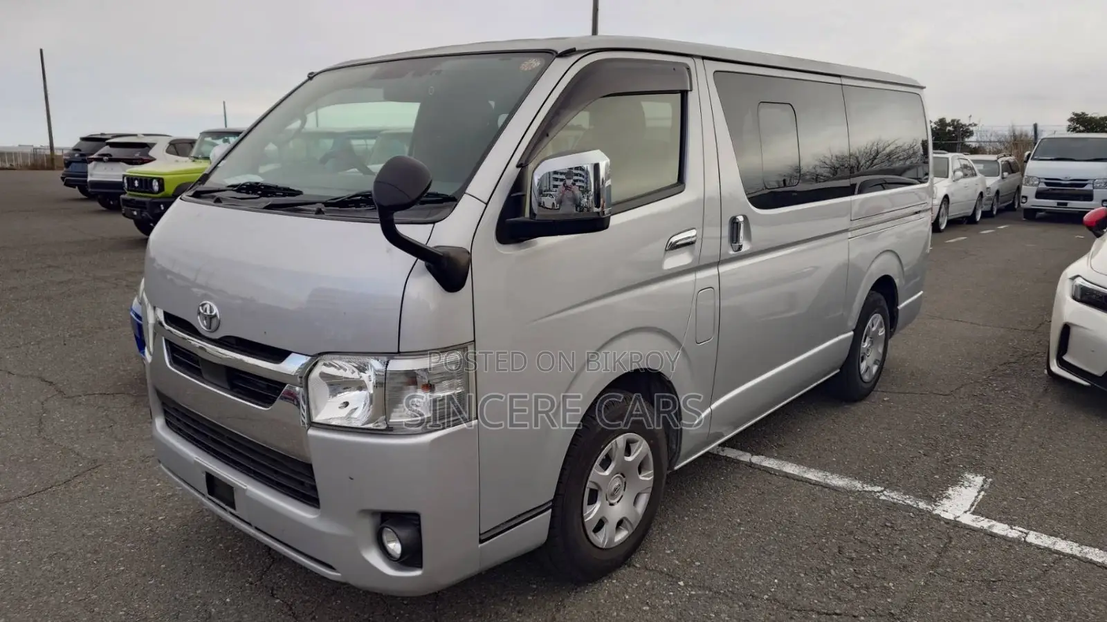 Toyota Hiace SUPER GL KEY START 2021