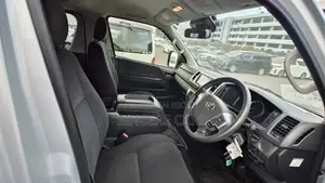 Toyota Hiace SUPER GL KEY START 2021