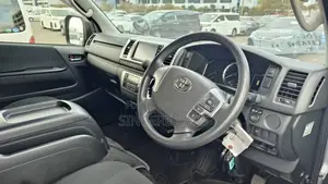 Toyota Hiace SUPER GL KEY START 2021